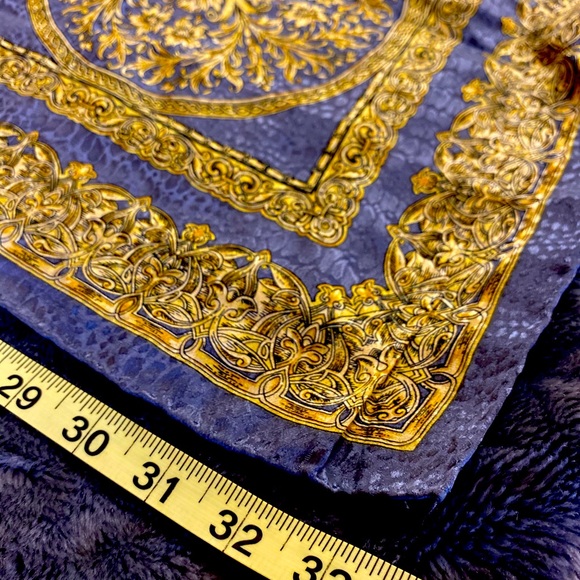 Gorgeous scarf/wrap by Lancel - Picture 5 of 6